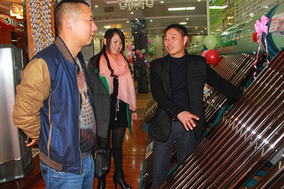 幸杰昌携手全国700家名牌企业在罗平县打造工厂直销店_手机新浪网